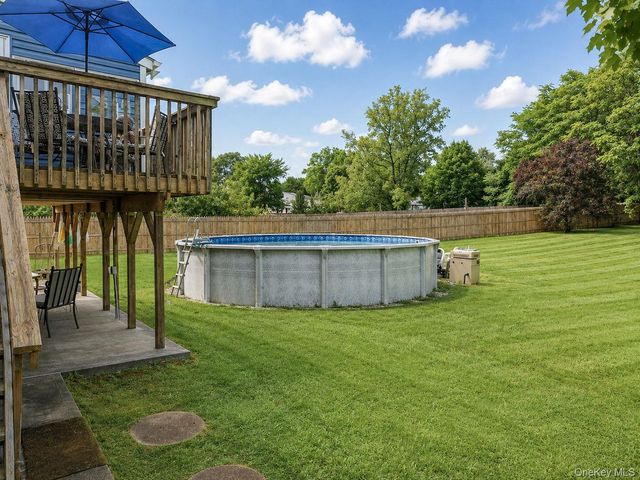 210 Dairy Lane, New Windsor, NY 12553