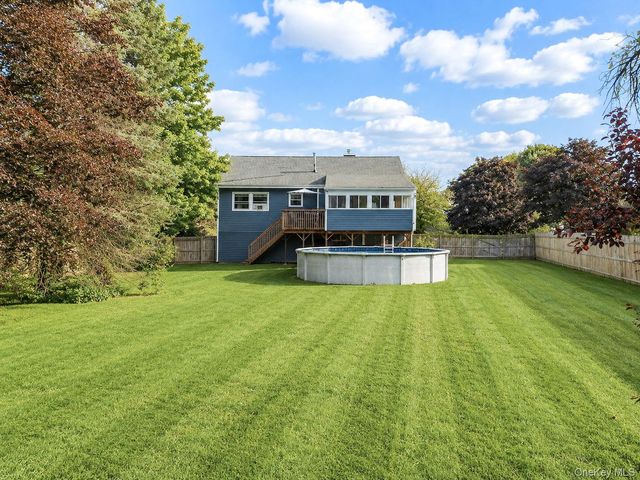 210 Dairy Lane, New Windsor, NY 12553