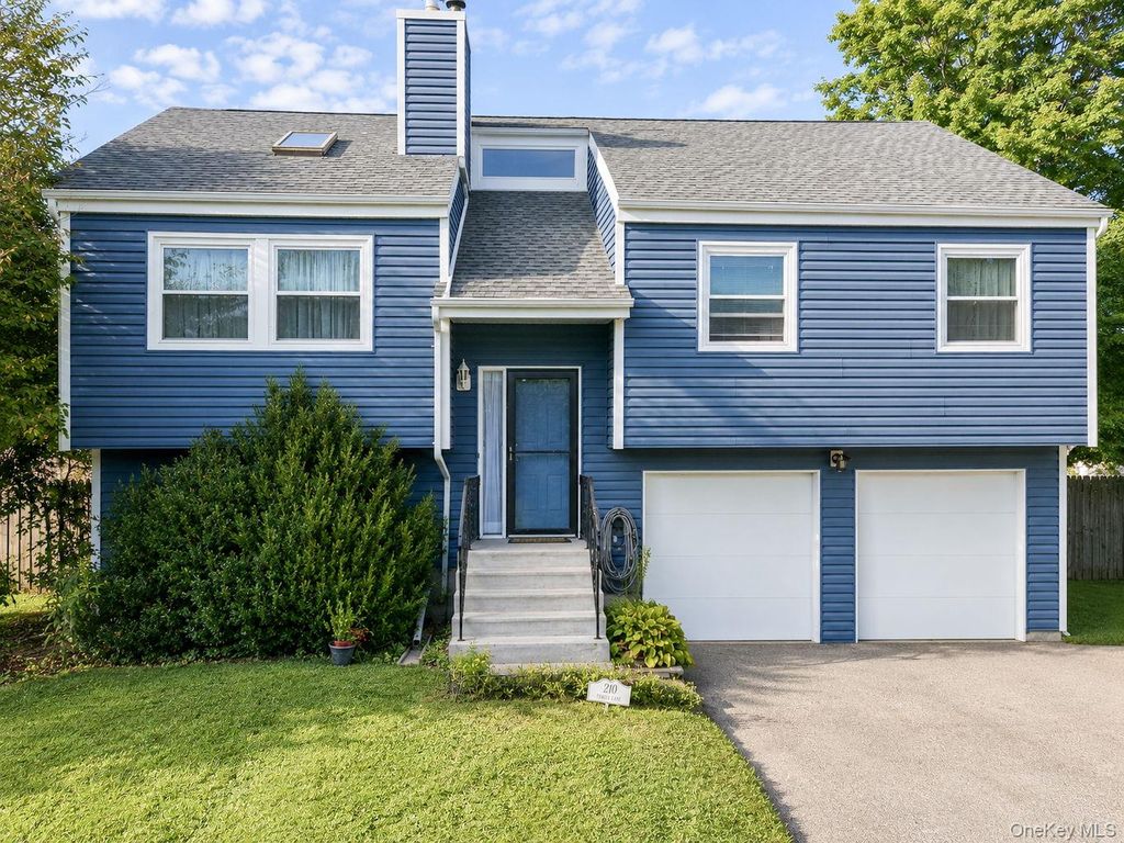 210 Dairy Lane, New Windsor, NY 12553 — photo 3