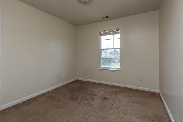 8412 CREEK FRONT DR, Memphis, TN 38016