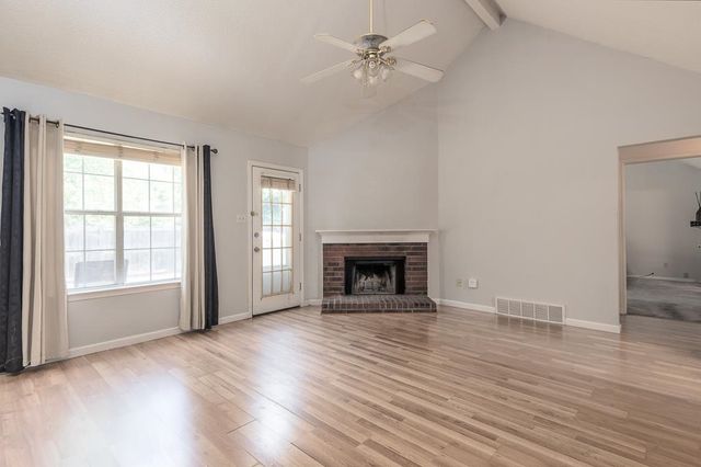 8412 CREEK FRONT DR, Memphis, TN 38016