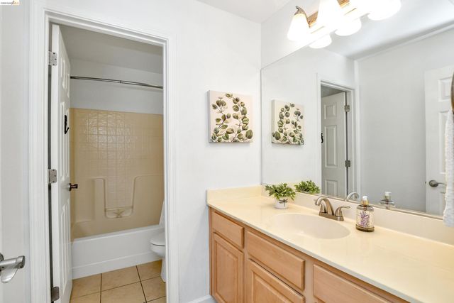 2076 Heartland Cir, Brentwood, CA 94513