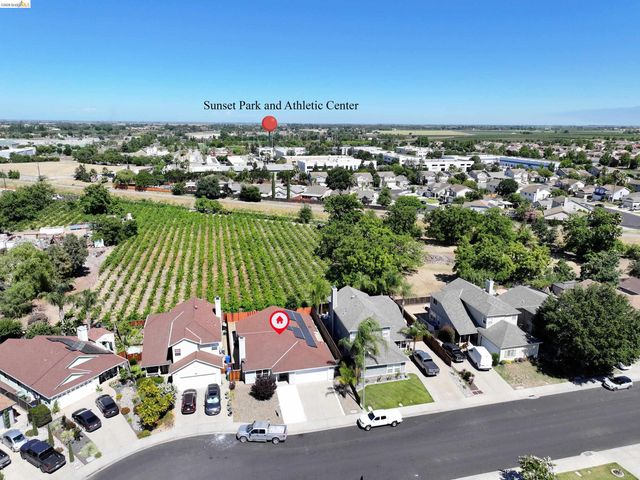 2076 Heartland Cir, Brentwood, CA 94513