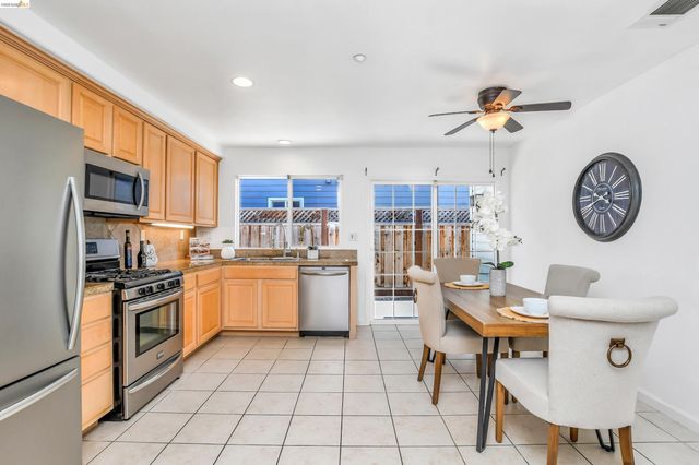 2076 Heartland Cir, Brentwood, CA 94513