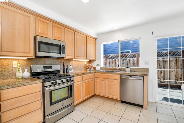 2076 Heartland Cir, Brentwood, CA 94513