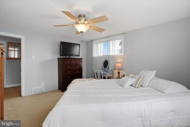 701 RIVELY AVE, Glenolden, PA 19036