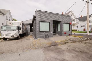 210 School St, Taunton, MA 02780