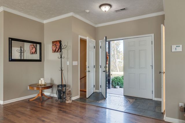 327 Stoneybrook Rd, Columbia, TN 38401