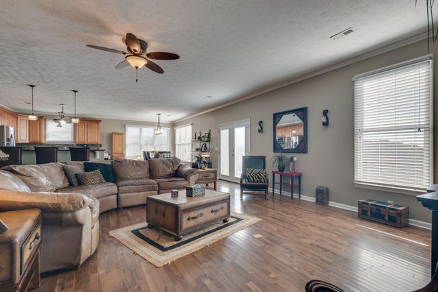 327 Stoneybrook Rd, Columbia, TN 38401