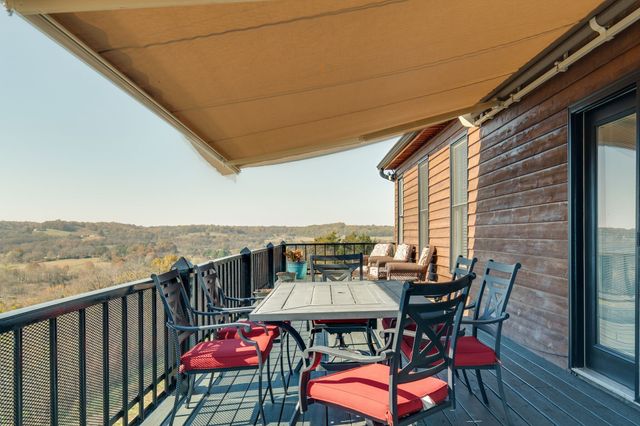 327 Stoneybrook Rd, Columbia, TN 38401