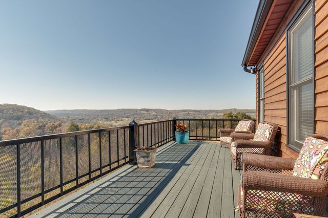 327 Stoneybrook Rd, Columbia, TN 38401