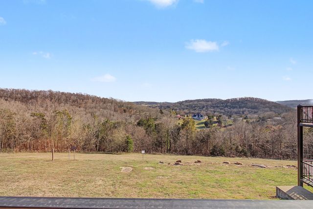 327 Stoneybrook Rd, Columbia, TN 38401