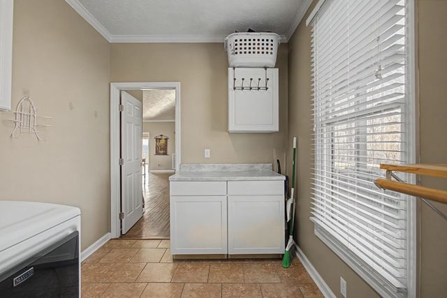 327 Stoneybrook Rd, Columbia, TN 38401