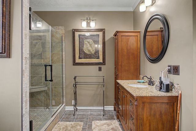 327 Stoneybrook Rd, Columbia, TN 38401