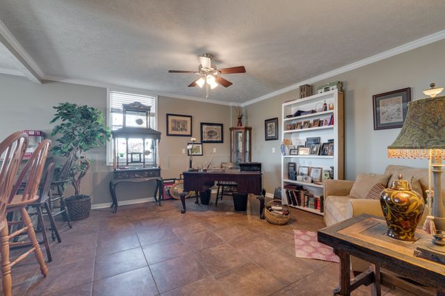 327 Stoneybrook Rd, Columbia, TN 38401