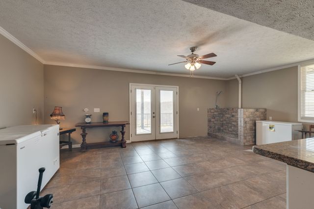 327 Stoneybrook Rd, Columbia, TN 38401