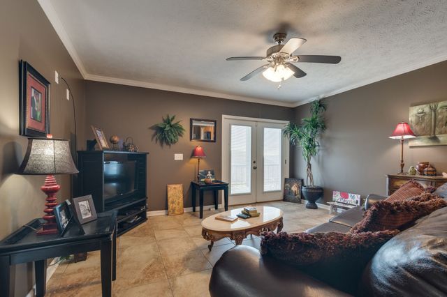 327 Stoneybrook Rd, Columbia, TN 38401