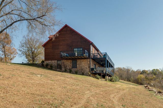 327 Stoneybrook Rd, Columbia, TN 38401