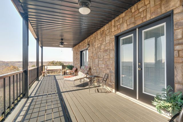 327 Stoneybrook Rd, Columbia, TN 38401