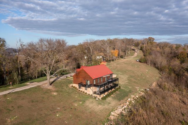 327 Stoneybrook Rd, Columbia, TN 38401