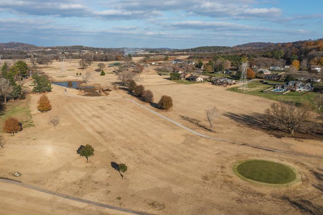 327 Stoneybrook Rd, Columbia, TN 38401