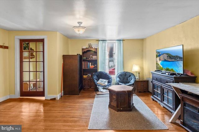 217 MARKET ST, Halifax, PA 17032