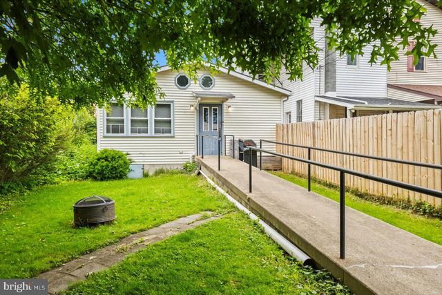 217 MARKET ST, Halifax, PA 17032