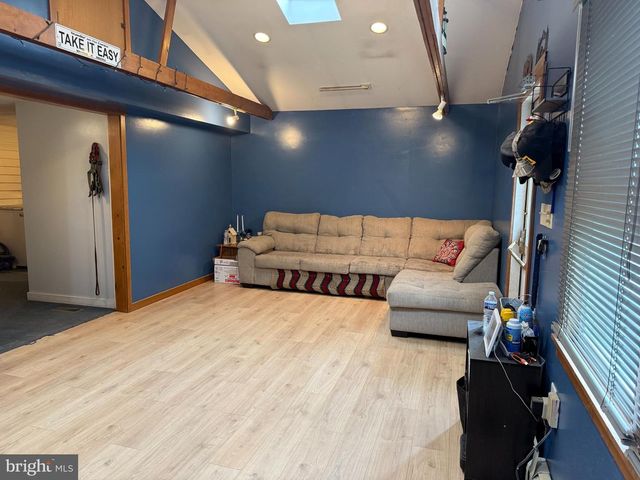 217 MARKET ST, Halifax, PA 17032
