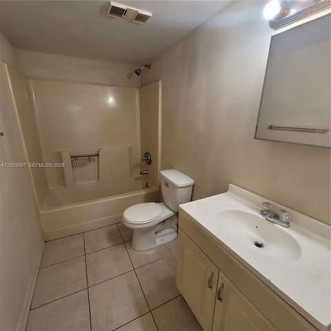 7941 Southgate Blvd A5, North Lauderdale, FL 33068