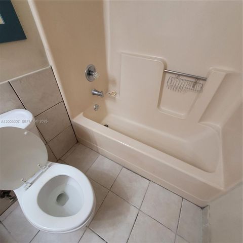 7941 Southgate Blvd A5, North Lauderdale, FL 33068