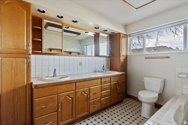445 W 5100 S, Washington Terrace, UT 84405