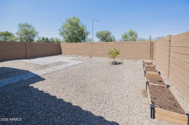 7412 W GARDENIA Avenue, Glendale, AZ 85303