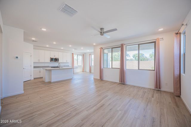 7412 W GARDENIA Avenue, Glendale, AZ 85303