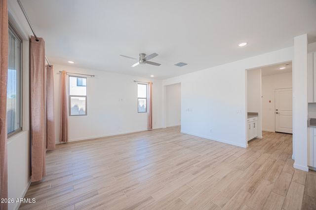 7412 W GARDENIA Avenue, Glendale, AZ 85303