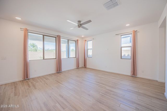 7412 W GARDENIA Avenue, Glendale, AZ 85303