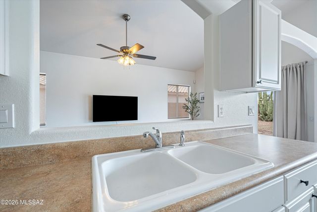 125 S London Station Road, Tucson, AZ 85748