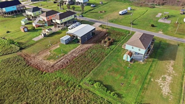 876 S Monkhouse Drive, Crystal Beach, TX 77650