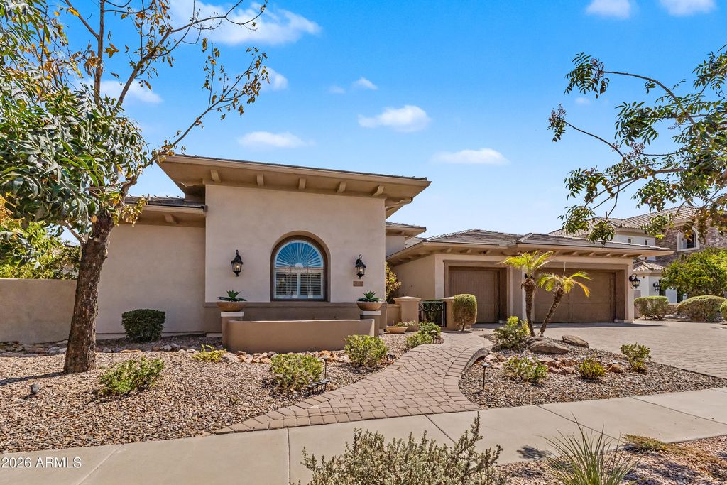 313 W MALIBU Drive, Chandler, AZ 85248 — exterior
