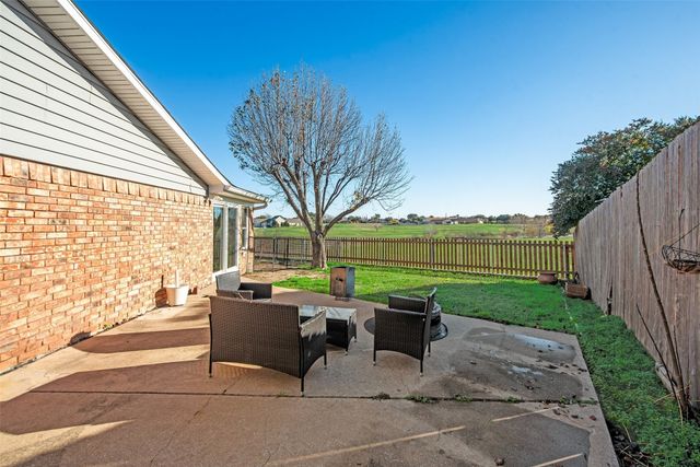 1954 Rambling Ridge Lane, Carrollton, TX 75007
