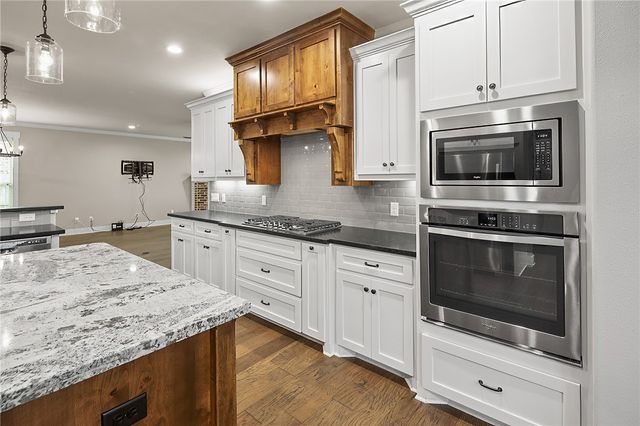 15656 Long Creek Lane, College Station, TX 77845