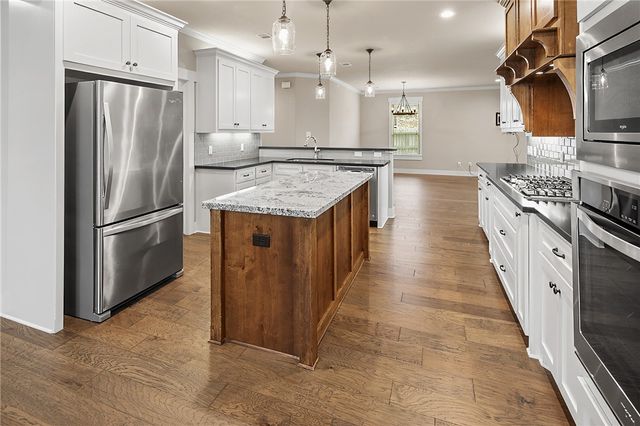 15656 Long Creek Lane, College Station, TX 77845