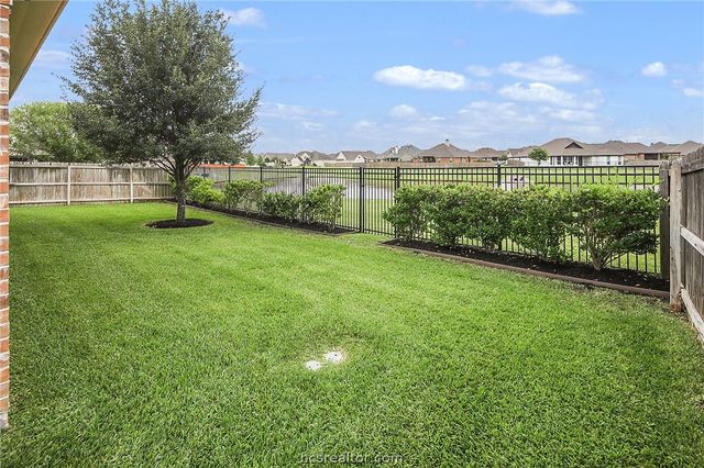 15656 Long Creek Lane, College Station, TX 77845