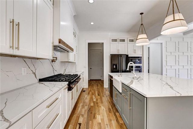 6113 Deepwater Cove, Gainesville, GA 30506