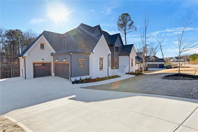 6113 Deepwater Cove, Gainesville, GA 30506