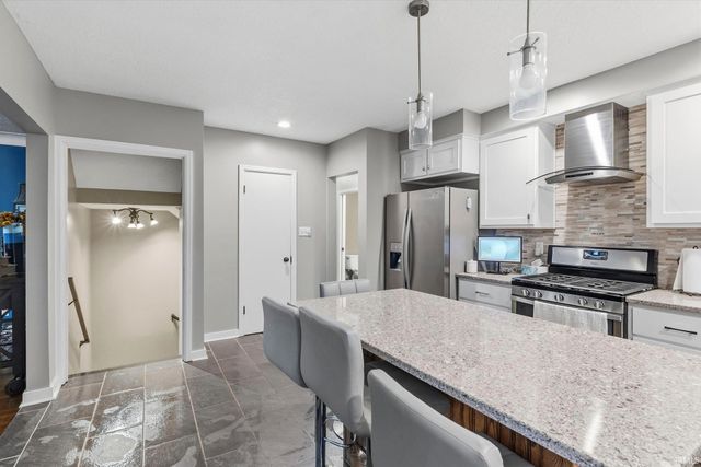 3812 Kirkwood Drive, Fort Wayne, IN 46805