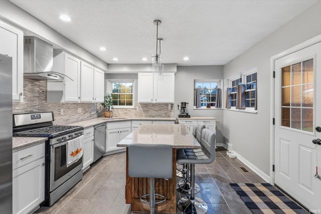 3812 Kirkwood Drive, Fort Wayne, IN 46805