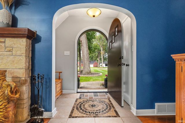 3812 Kirkwood Drive, Fort Wayne, IN 46805