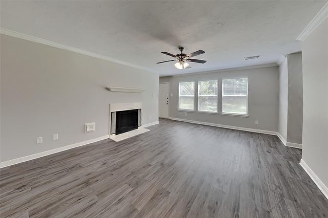 814 Gunnison, Magnolia, TX 77354