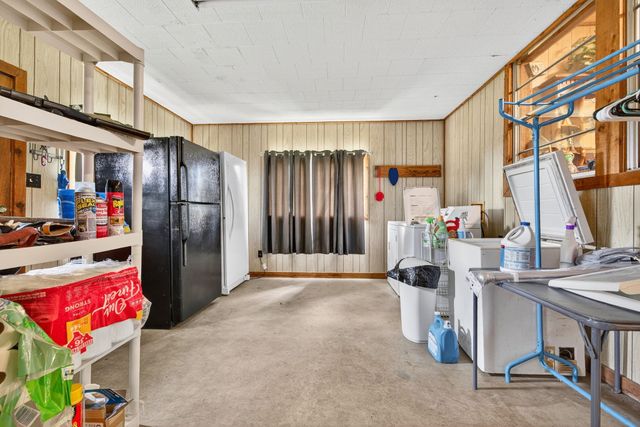 8 SW Poteet Road, Bryson, TX 76427