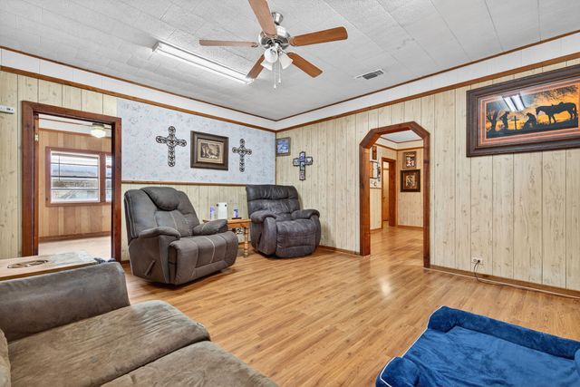 8 SW Poteet Road, Bryson, TX 76427